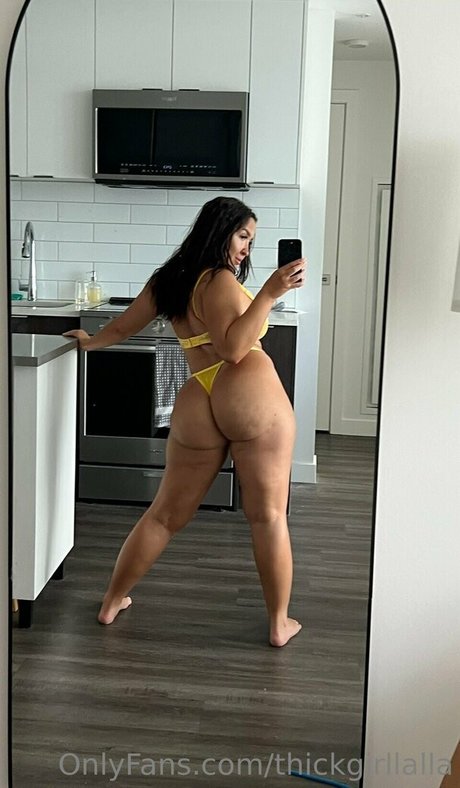 Foto di nudo di fuga di OnlyFans di Fitgirllalla