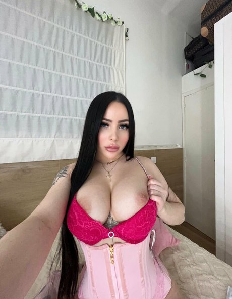 Foto di nudo di fuga di OnlyFans di Esteladior