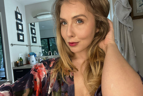 Foto di nudo di fuga di OnlyFans di Lenaisapeach