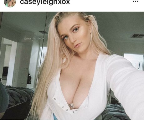 Foto di nudo di fuga di OnlyFans di Casey Leigh