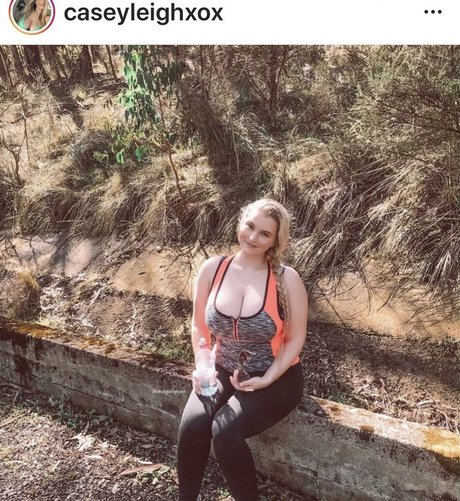 Foto di nudo di fuga di OnlyFans di Casey Leigh