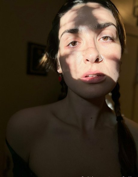 Foto di nudo di fuga di OnlyFans di Havefaithinmebabe