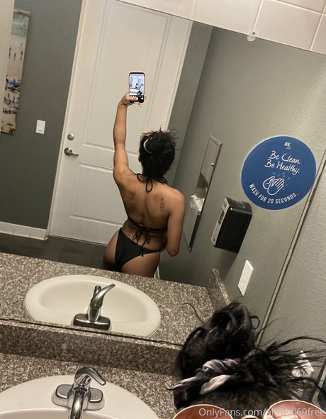 Foto di nudo di fuga di OnlyFans di Altheaj69free