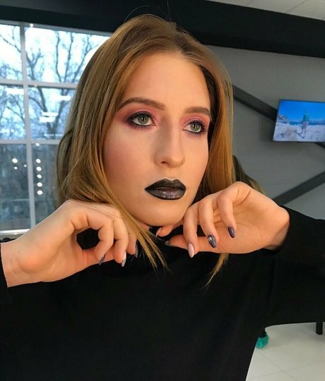 Sleepybeautyasmrfree