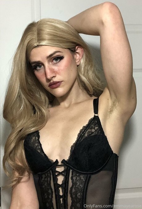 Foto di nudo di fuga di OnlyFans di Emmayearose