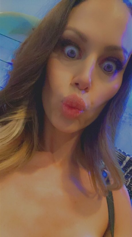Foto di nudo di fuga di OnlyFans di Mzmaclee