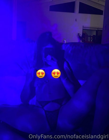 Nofaceislandgirl