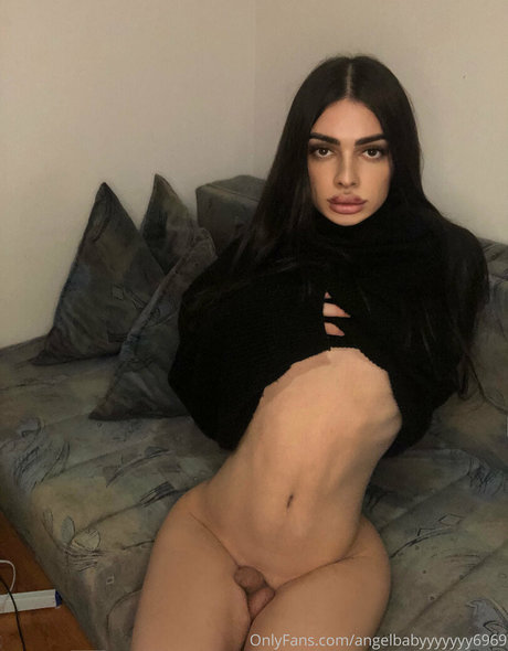 Foto di nudo di fuga di OnlyFans di Angelbabyyyyyyy6969
