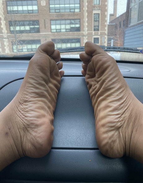 Foto di nudo di fuga di OnlyFans di Carameltoesz