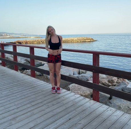 Foto di nudo di fuga di OnlyFans di Gabriella Davies