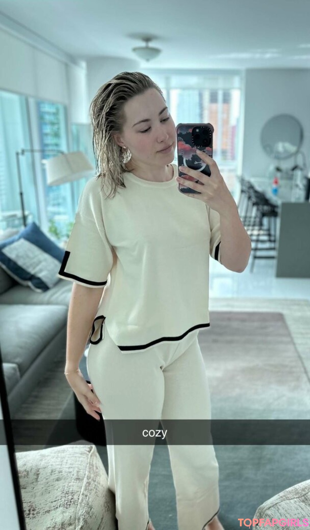Foto di nudo di fuga di OnlyFans di Pineapplebrat #1326