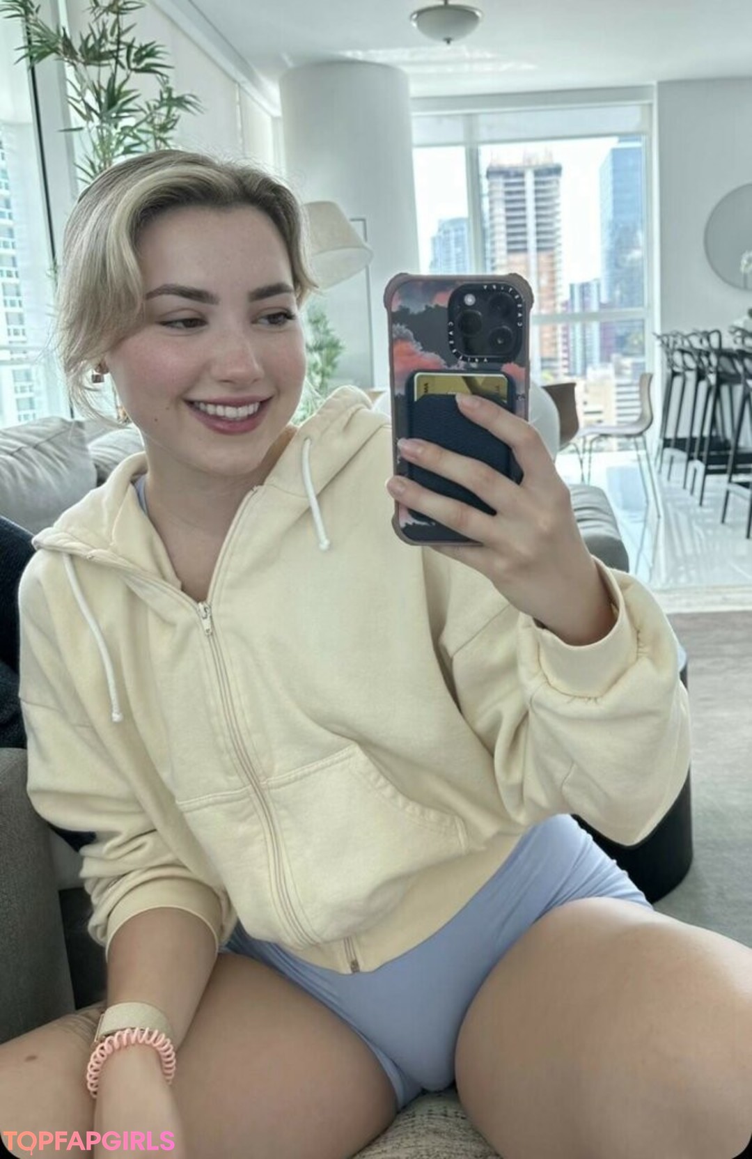 Foto di nudo di fuga di OnlyFans di Pineapplebrat #1337