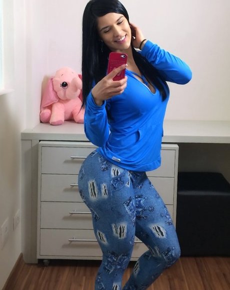 Eva Andressa