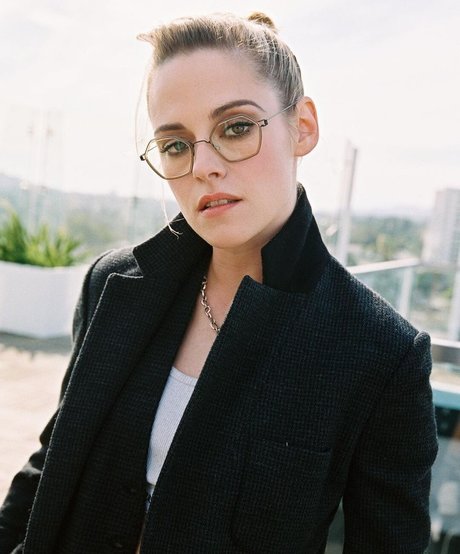 Foto di nudo di fuga di OnlyFans di Kristen Stewart