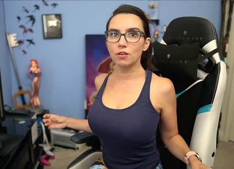 Foto di nudo di fuga di OnlyFans di Trisha Hershberger