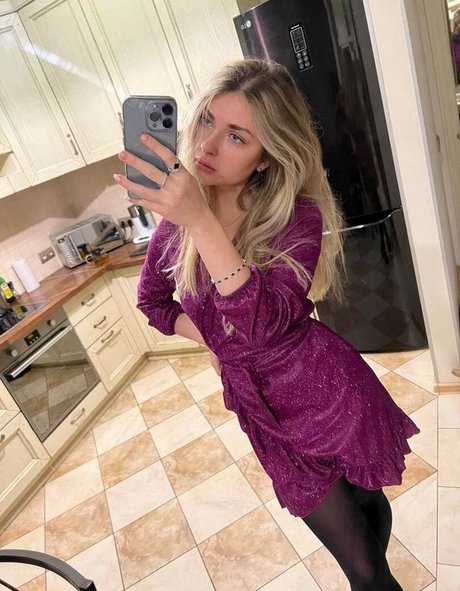 Foto di nudo di fuga di OnlyFans di Arina Berdnikova