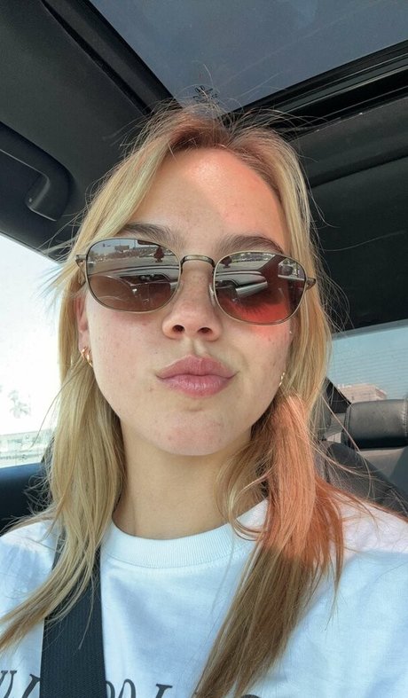 Foto di nudo di fuga di OnlyFans di Emma Brooks
