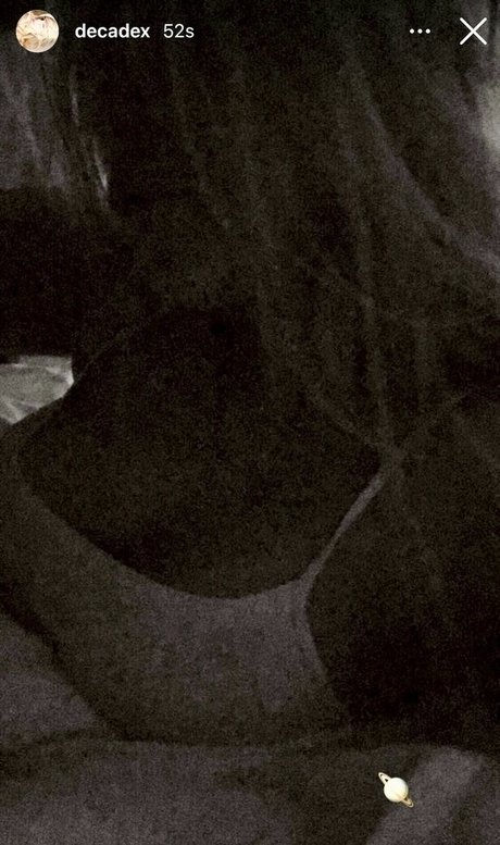 Foto di nudo di fuga di OnlyFans di Decadex