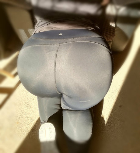 Foto di nudo di fuga di OnlyFans di Bigpaireire