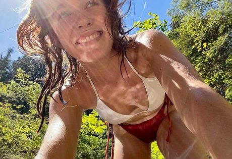 Foto di nudo di fuga di OnlyFans di Kennedy Mcmann