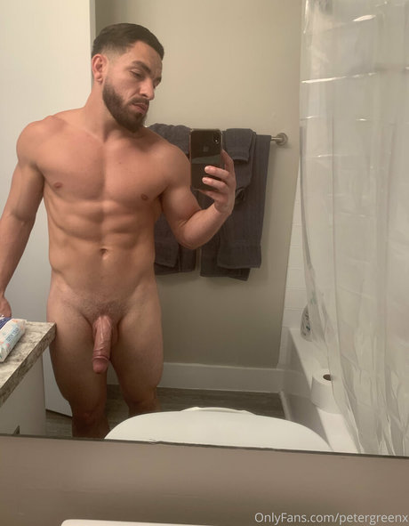 Foto di nudo di fuga di OnlyFans di Petergreenx