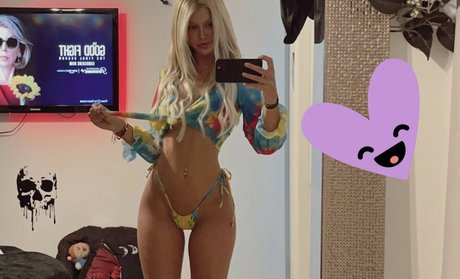 Foto di nudo di fuga di OnlyFans di Mahila Mendez