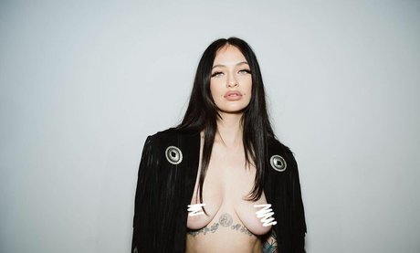 Foto di nudo di fuga di OnlyFans di Hellxrel