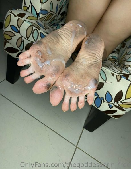 Foto di nudo di fuga di OnlyFans di Thegoddesserinfree