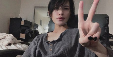 Foto di nudo di fuga di OnlyFans di Deathlooming