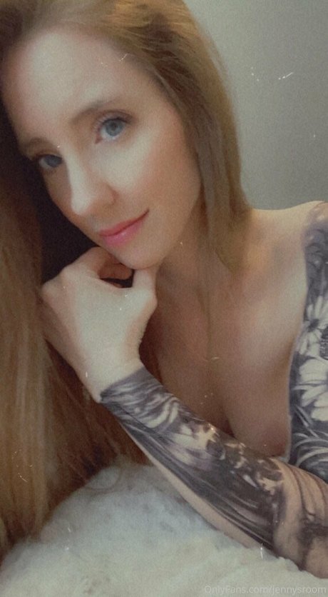 Foto di nudo di fuga di OnlyFans di Jennysroom