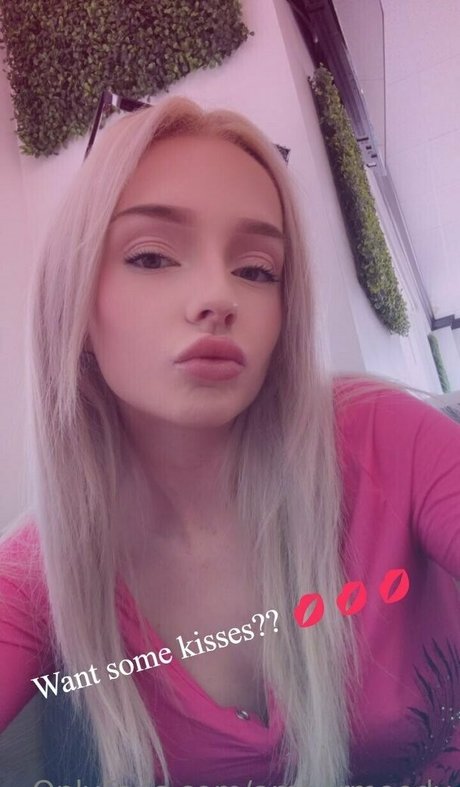 Foto di nudo di fuga di OnlyFans di Ambermooody