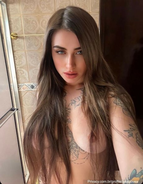 Foto di nudo di fuga di OnlyFans di Julia Govea
