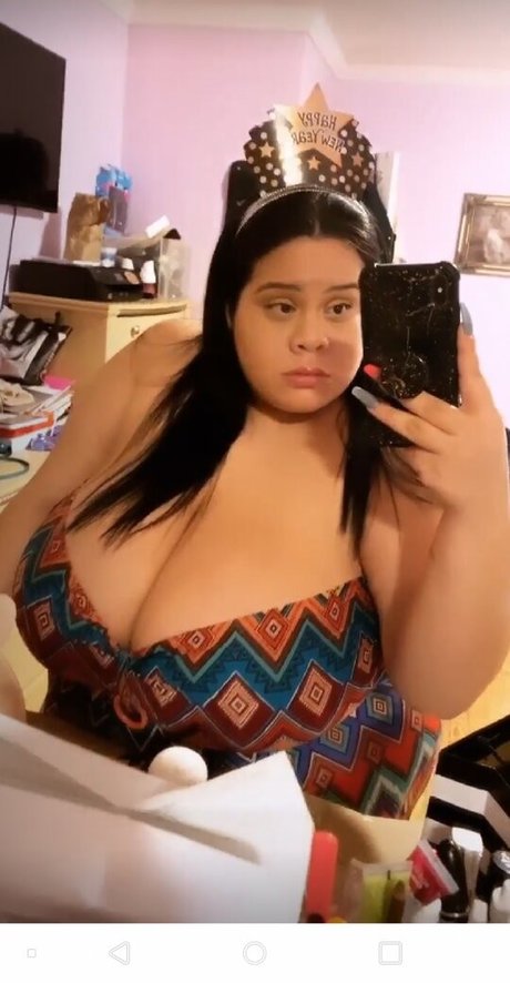 Foto di nudo di fuga di OnlyFans di Nyxbuxom