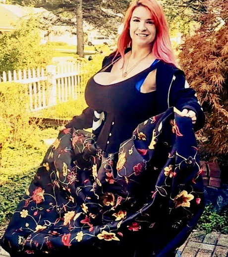 Foto di nudo di fuga di OnlyFans di Heidi Corinne