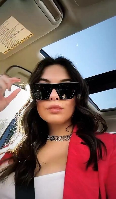 Foto di nudo di fuga di OnlyFans di Isabella Gomez