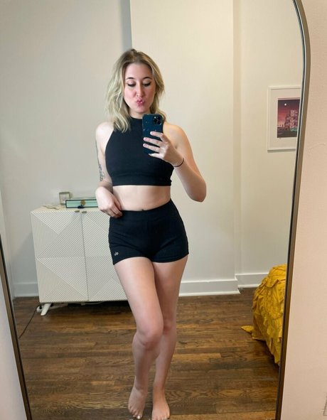 Foto di nudo di fuga di OnlyFans di Stellamuse