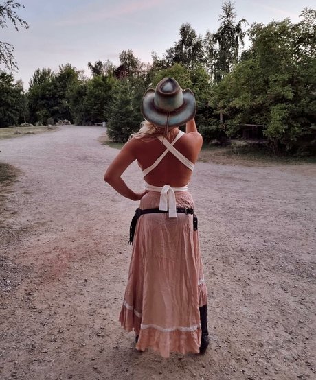 Foto di nudo di fuga di OnlyFans di Steffi Landerer