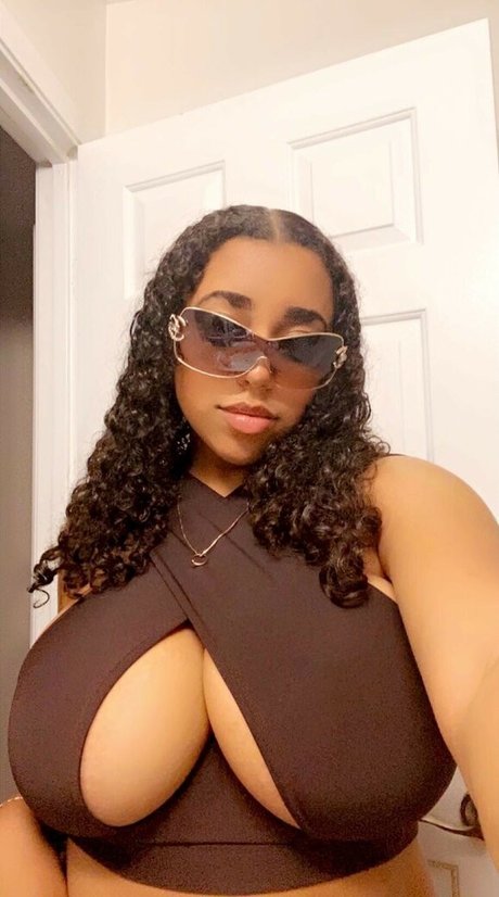 Foto di nudo di fuga di OnlyFans di Tesssabearrr