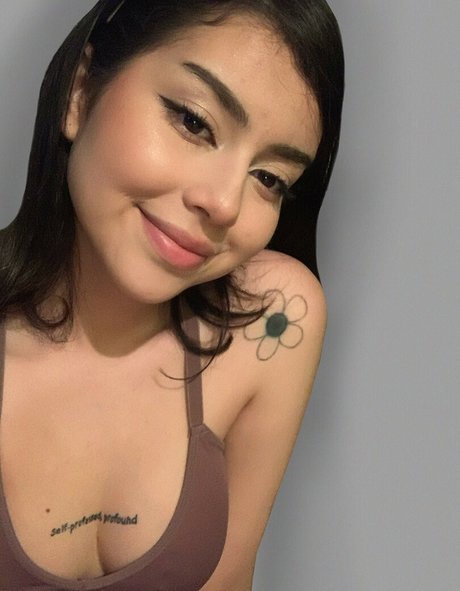 Foto di nudo di fuga di OnlyFans di Daisyrot