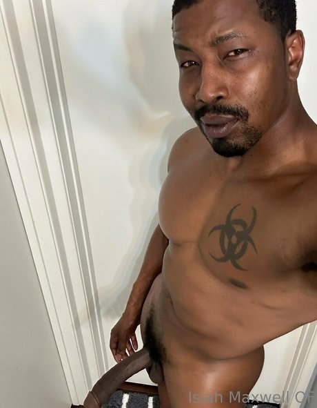 Foto di nudo di fuga di OnlyFans di Isiahmaxwell