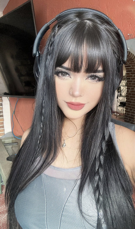 Foto di nudo di fuga di OnlyFans di Chxrryxblossom