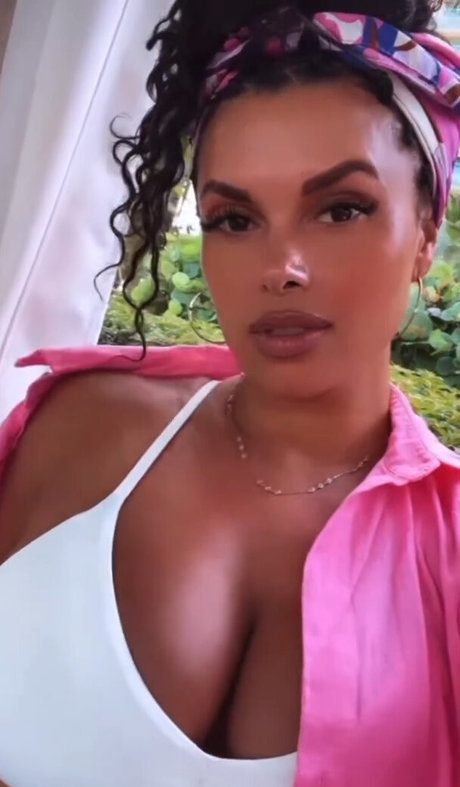 Foto di nudo di fuga di OnlyFans di Joy Taylor