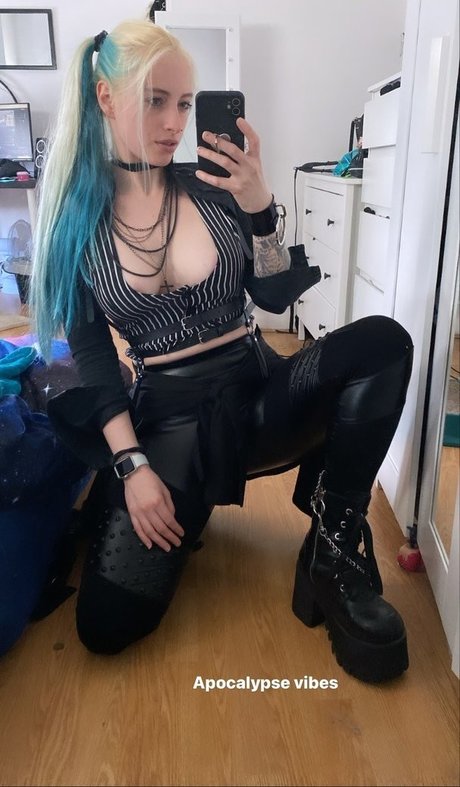 Foto di nudo di fuga di OnlyFans di Giulia Henne