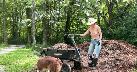 The Naked Gardener