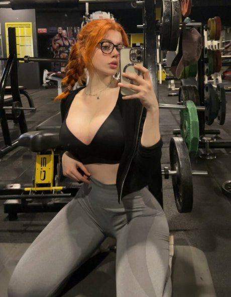 Foto di nudo di fuga di OnlyFans di Fraoula