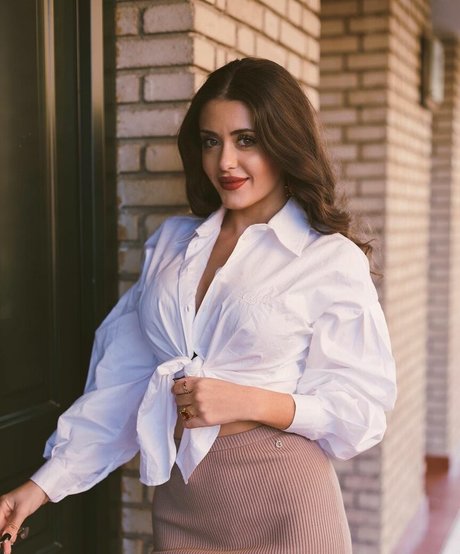 Rosario Matew