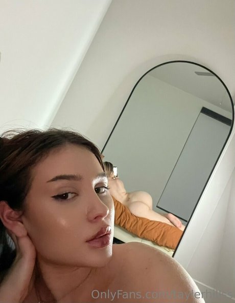 Foto di nudo di fuga di OnlyFans di Taylerhillss