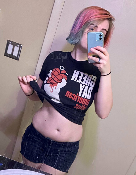 Foto di nudo di fuga di OnlyFans di Ellieopalfree