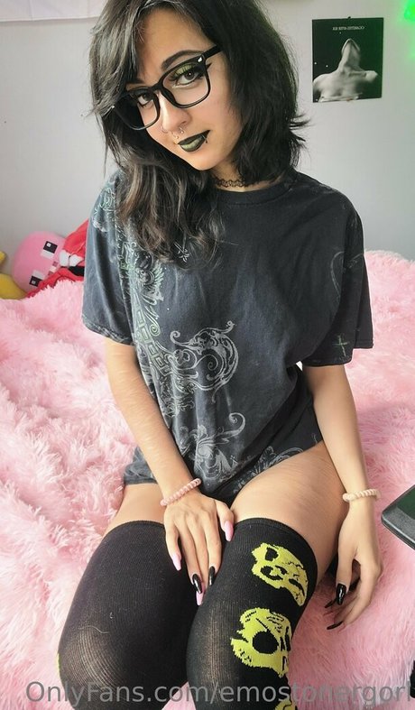 Emostonergorl