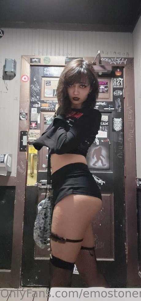Emostonergorl